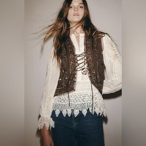 Zara EMBROIDERED LACE BLOUSE ZW COLLECTION